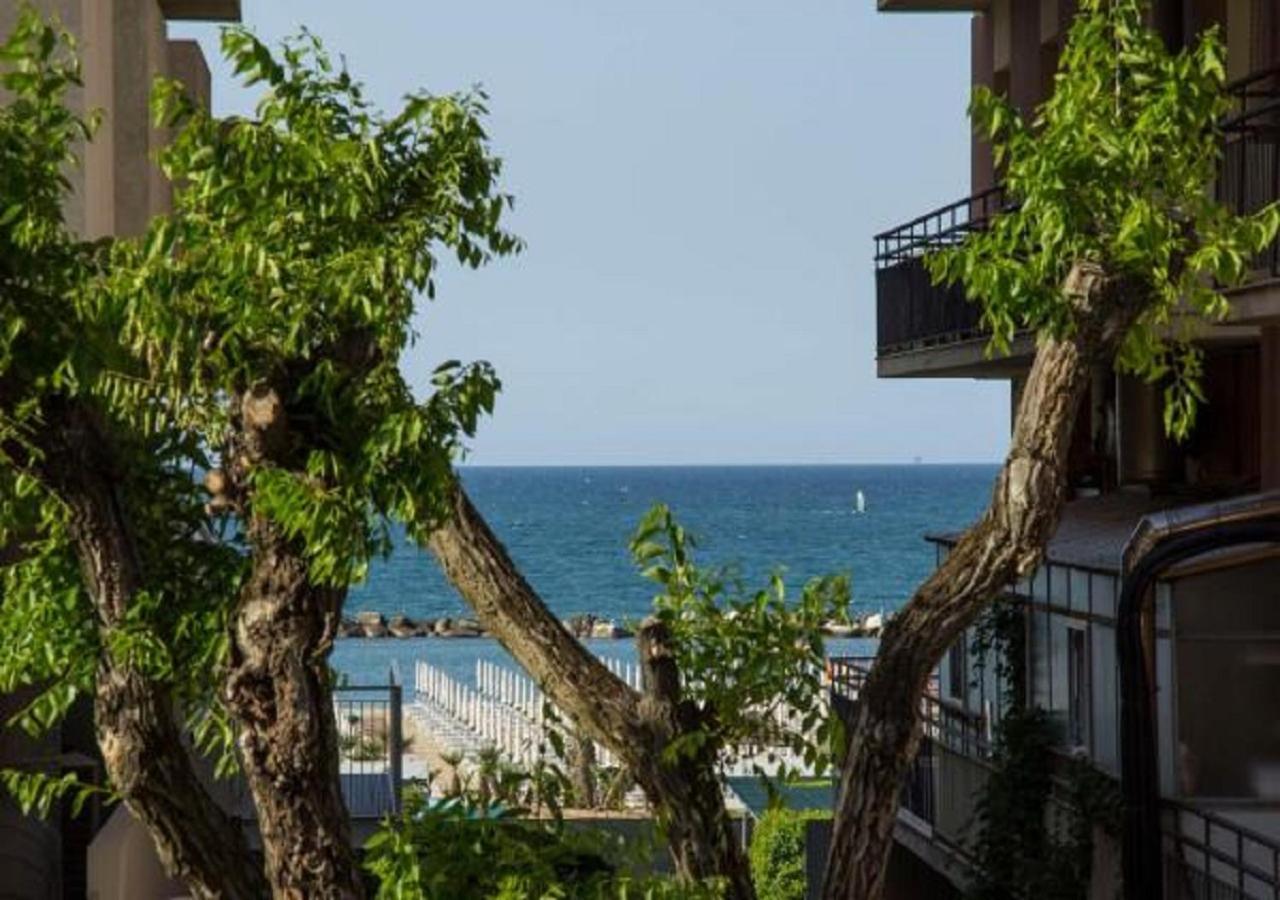 Hotel Nautilus Cattolica Habitación foto