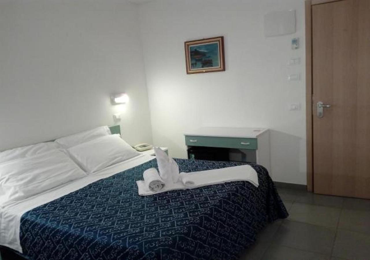 Hotel Nautilus Cattolica Exterior foto